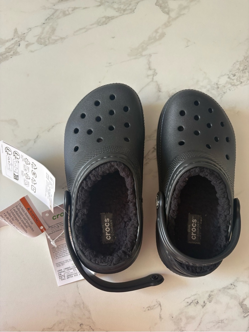 CROCS Kids Black Faux-Fur Lined Clog 11 *Flaw - Picture 2 of 5